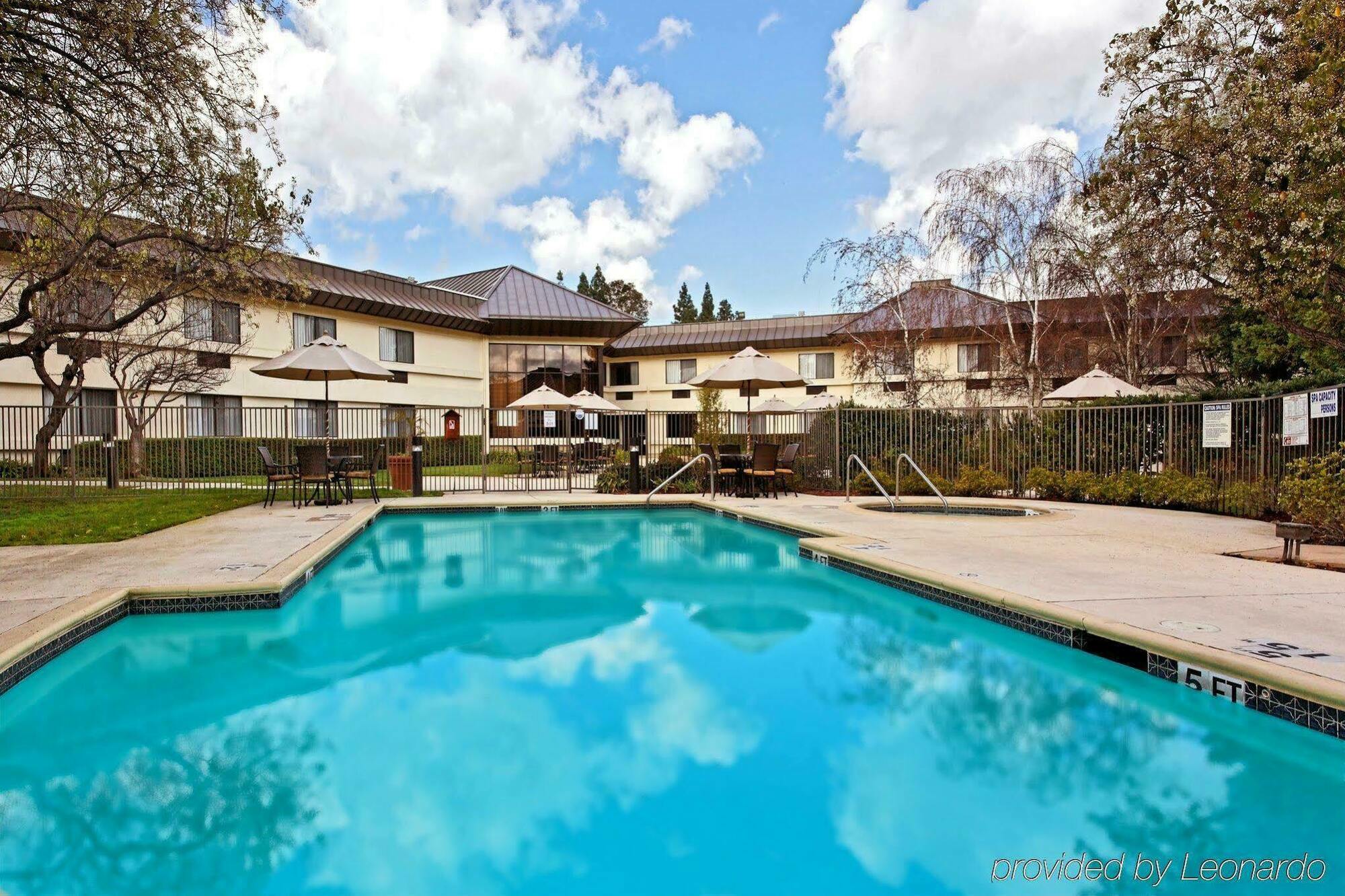 Holiday Inn Express Walnut Creek By Ihg Esterno foto